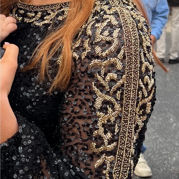 Aleta formal dress gorgeous size2 - Picture 3 of 9